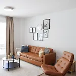 Ranhomes Apartment *